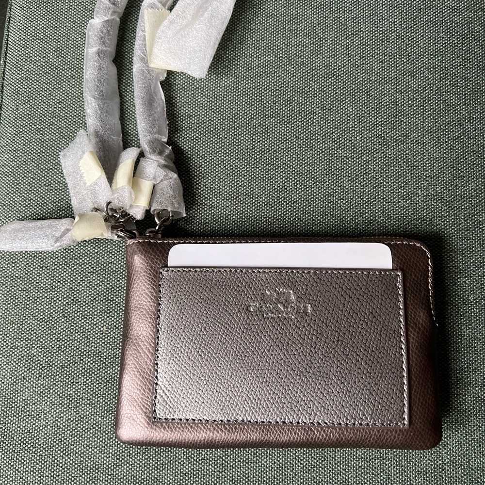 Coach zipper credit card case NWT